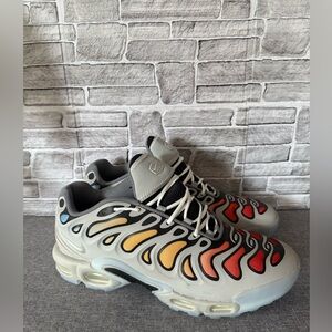 Nike Air Max Plus Drift Sneakers